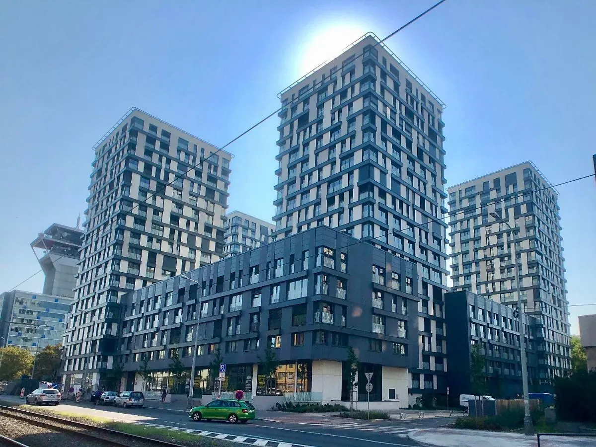 Ferienwohnung ART Garden Towers Prag Apartment